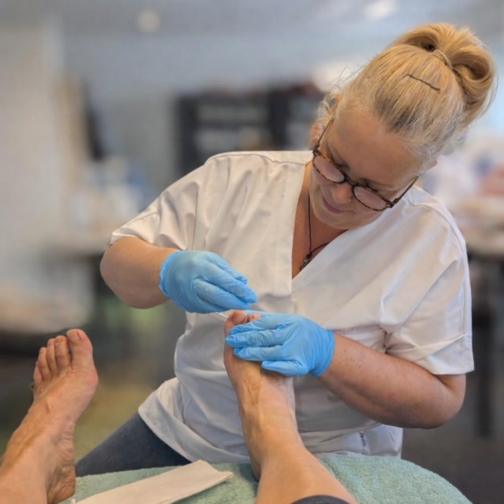 Complete Pedicure Treatment